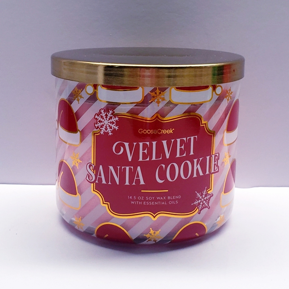 Goose Creek VELVET SANTA COOKIE Large 3-Wick Scented Candle, 14.5 oz